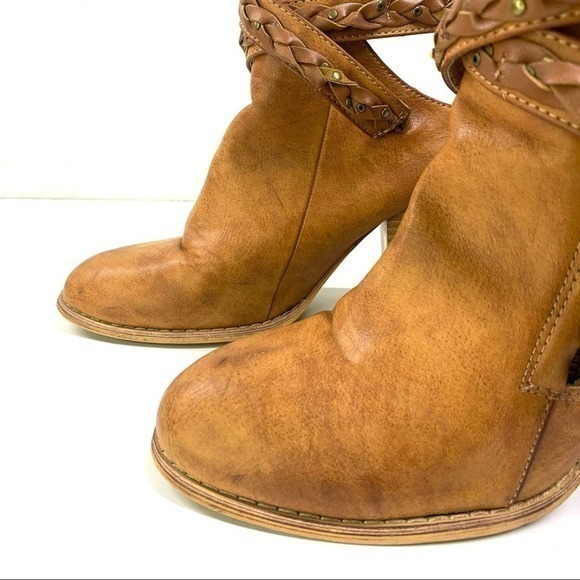 MI.IM Swanky Tan Braided Heeled Mule Backless Bootie - Picture 2 of 12